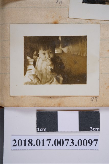 林泓琇幼兒照 (共2張)