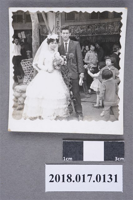 王麗雲結婚照 (共2張)