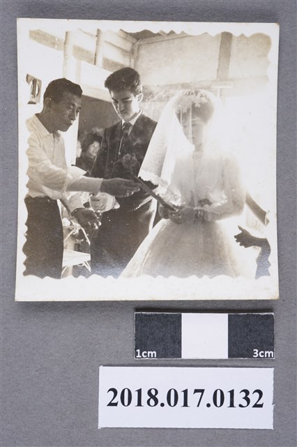 王麗雲結婚祭祖 (共2張)