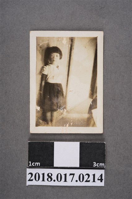 女小學生 (共2張)