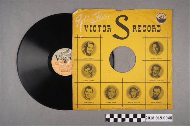 日本勝利唱片公司發行編號S-6010《勝利25週年爵士鼓布吉舞曲(克魯帕＆埃爾德里奇)吉恩克魯帕三人爵士演奏：第一樂章 狐步、第二樂章 狐步》 (共2張)