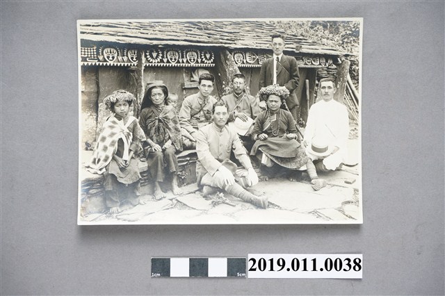 日治時期原住民與日本人合照 (共3張)