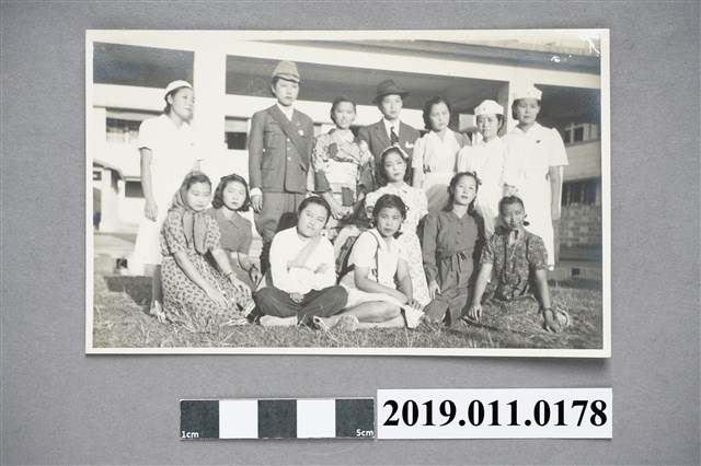 日治時期女性合影照 (共3張)