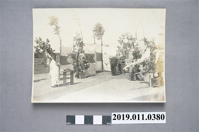 岡山公學校布置日式神龍舉行參拜儀式照片 (共3張)