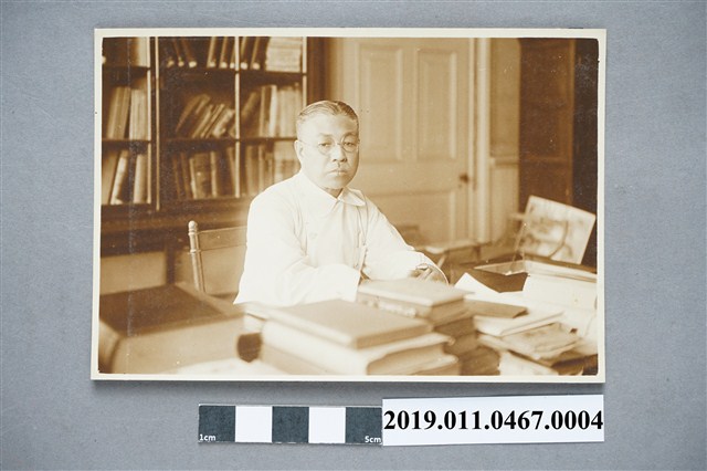 日治時期堀內次雄獨照 (共3張)