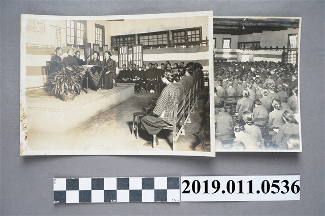 台北第三高女學生聆聽音樂會 (共2張)