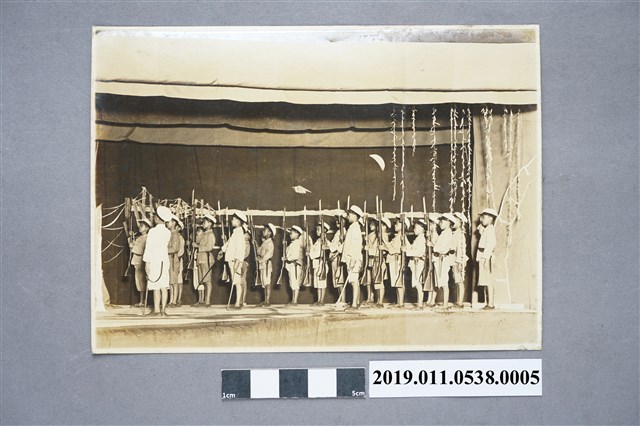 日本時代小學生舞台劇表演照片 (共3張)