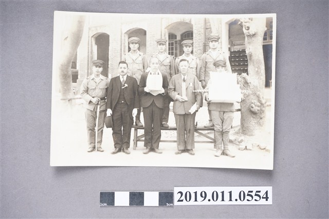 家屬迎回骨灰之照片 (共3張)