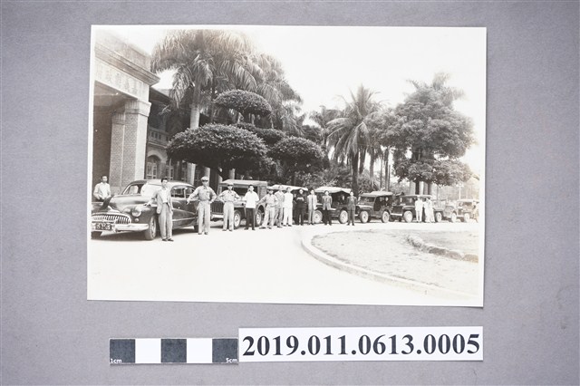 宣導人員於嘉義縣政府前合影 (共3張)