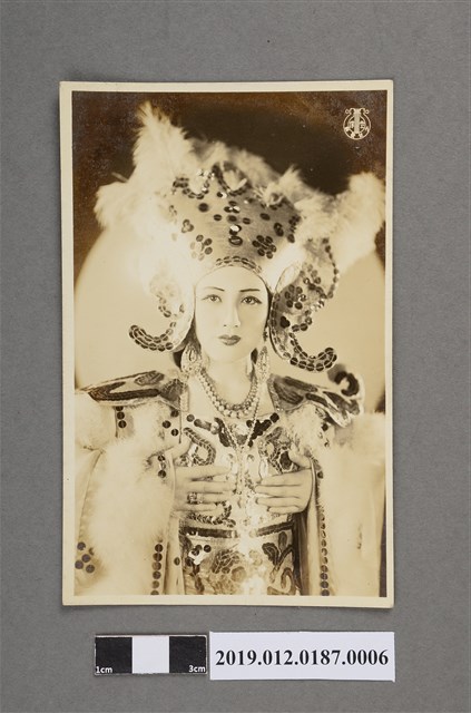 草笛美子劇照 (共5張)