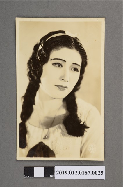 寶塚劇團辯髮女子劇照 (共5張)