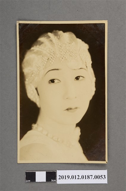 寶塚劇團頭巾女子劇照 (共5張)