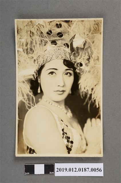 寶塚劇團頭飾女子劇照 (共5張)