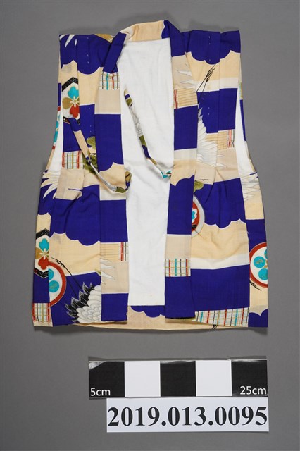 日治時期鶴形圖童背心 (共2張)