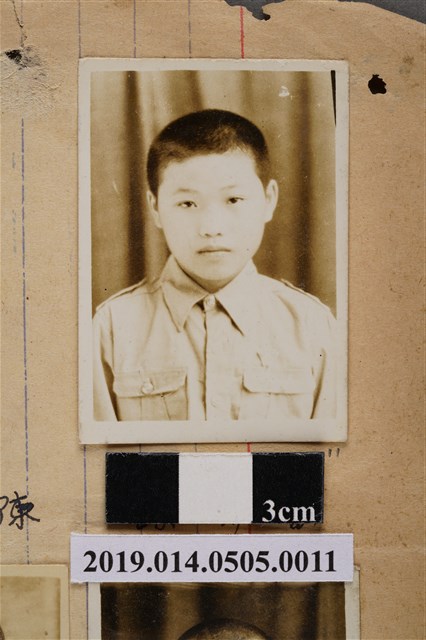 劉界源學生照 (共2張)