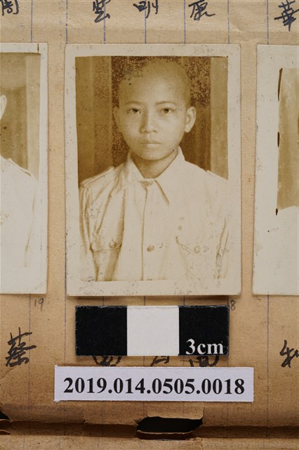 簡為國學生照 (共2張)