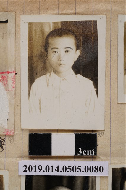 楊進財學生照 (共2張)