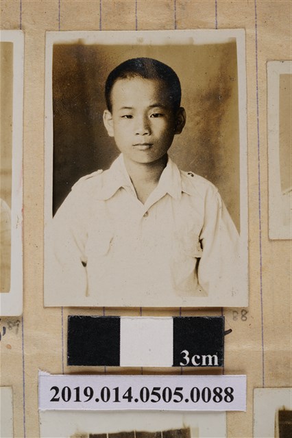 王玉山學生照 (共2張)