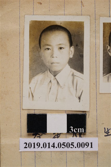 顏瑟琴學生照 (共2張)