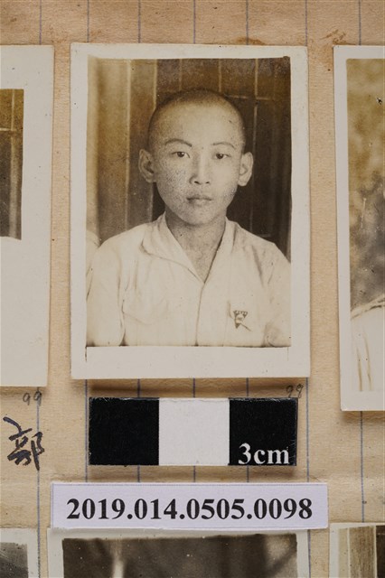 陳枝春學生照 (共2張)