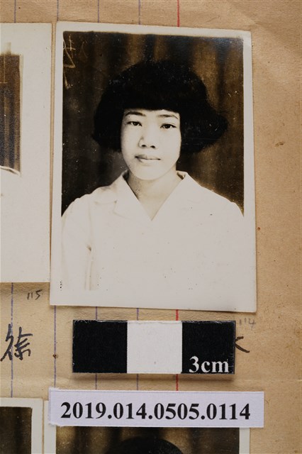 林麗華學生照 (共2張)