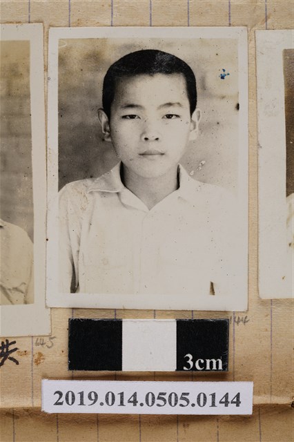 洪梅溫學生照 (共2張)