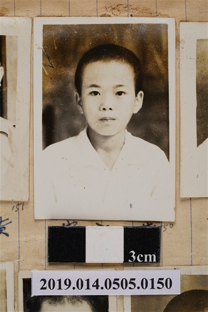 黃文安學生照 (共2張)