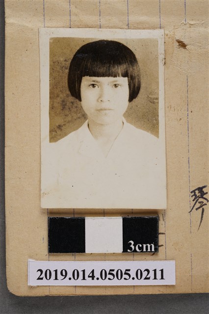 李月吟學生照 (共2張)