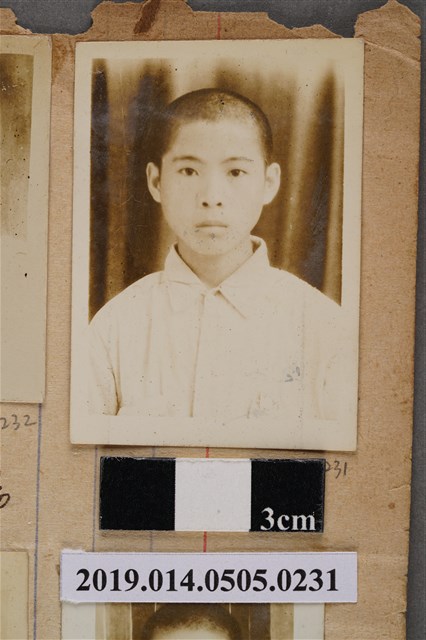 陳世智學生照 (共2張)