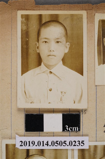 蕭啟龍學生照 (共2張)