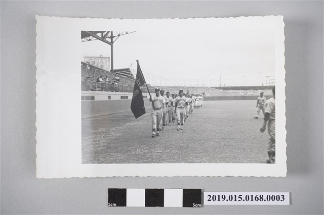 球員進場照片1 (共2張)