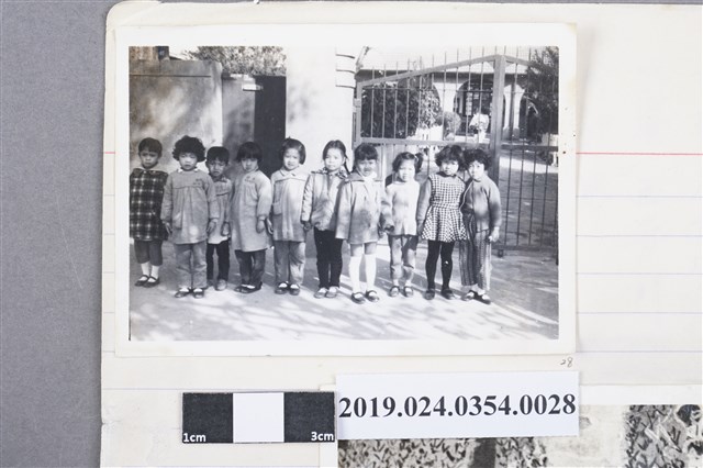 柯旗化長女柯潔芳到廣播電台唱歌 (共2張)