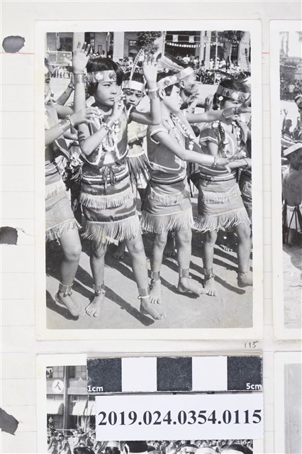 柯旗化長子柯志明表演山地舞 (共2張)