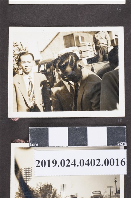 新郎柯旗化與伴郎們 (共3張)