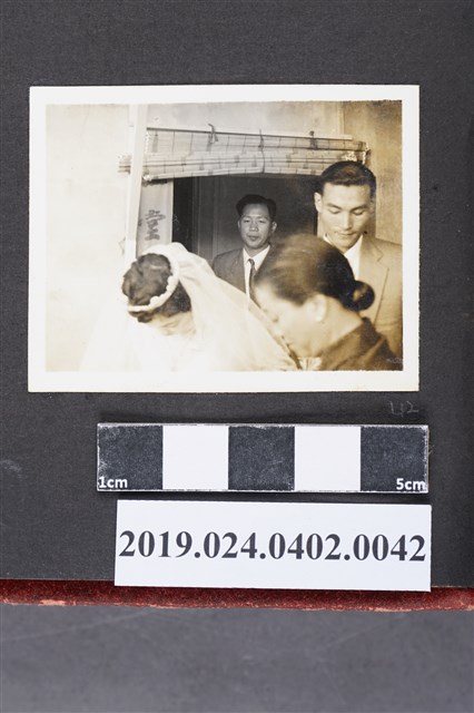 柯旗化與蔡阿李步出新房 (共3張)