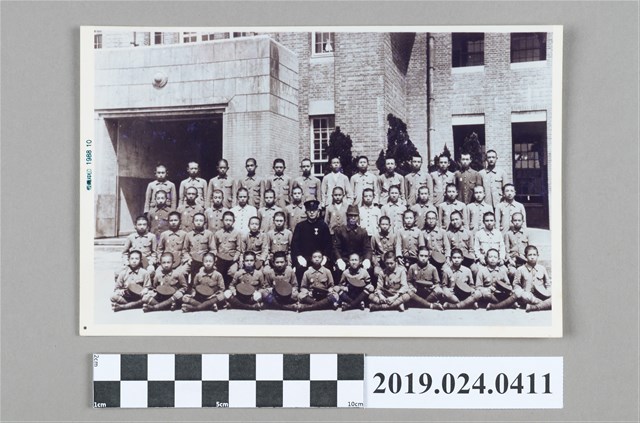 1942年柯旗化就讀高雄中學時班級合照 (共2張)