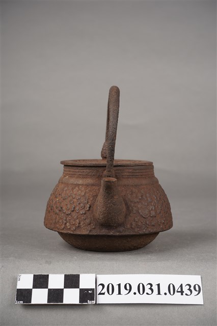 鐵製圓形茶壺 (共7張)