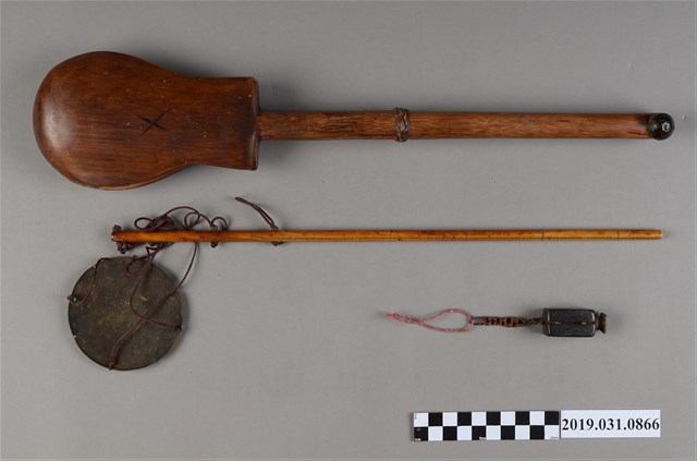 木製鴉片用稱子 (共2張)