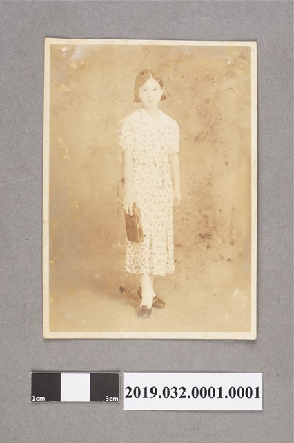 陳吳秀梅女士全身照之1 (共2張)