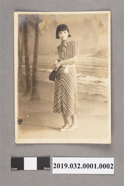 陳吳秀梅女士全身照之2 (共2張)