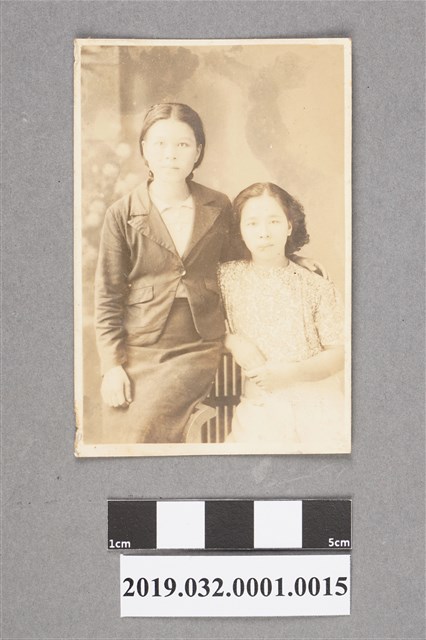 陳吳秀梅女士另一名女士合照之10 (共2張)