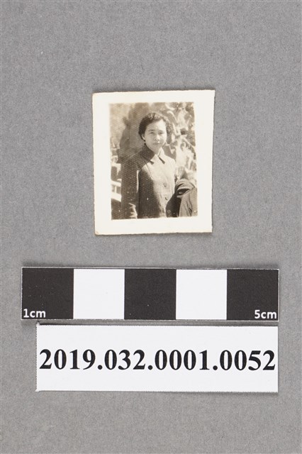 陳吳秀梅女士半身照之5 (共2張)