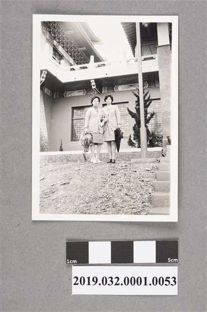 陳吳秀梅女士與另一名女士合照之27 (共2張)