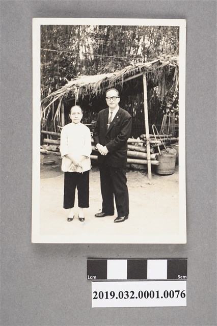 陳錦連先生與陳金鳳女士合照 (共2張)