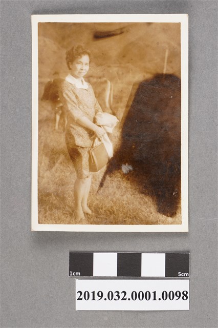 陳吳秀梅女士戶外個人照 (共2張)