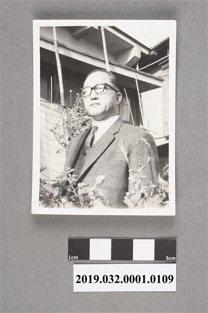 陳錦連先生獨照 (共2張)