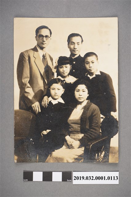 陳錦連家庭照 (共2張)