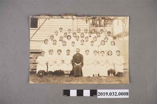 東京日本產婆看護婦學校團體生活紀念攝影照片 (共2張)
