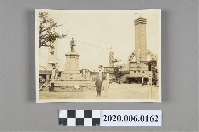 第二會場「專賣館」附近合影 (共3張)