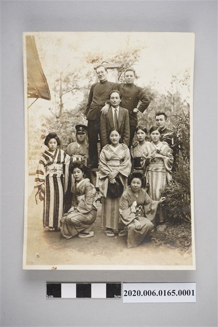 藝妓酒客照片 (共2張)